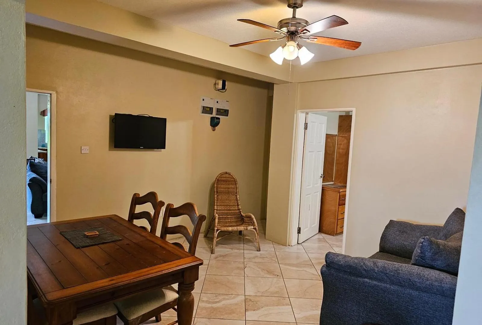 Apartment Free Airport Pickup - Spacious 1-Bedroom Apt #2 - 5 Mins To Sgu True Blue