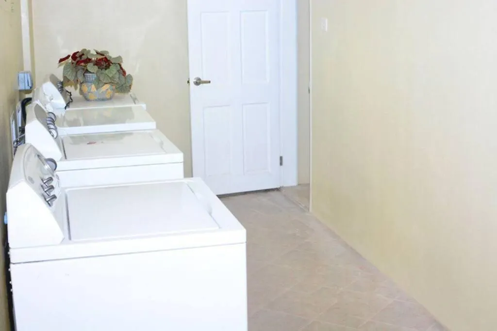 Apartment Free Airport Pickup - Spacious 1-Bedroom Apt #2 - 5 Mins To Sgu True Blue